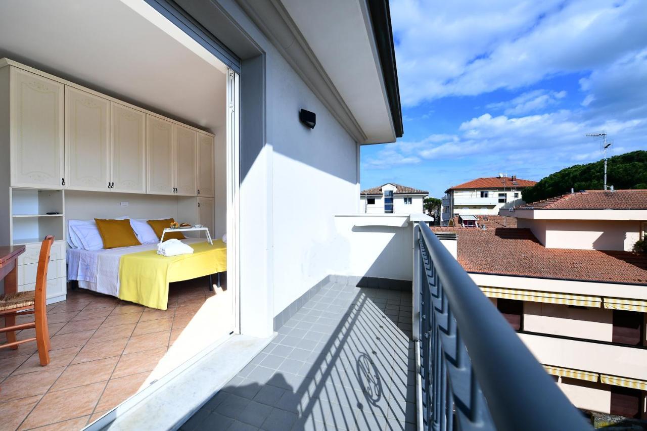 Residence Marlin Riccione Exterior photo
